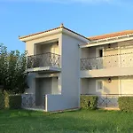 Astra Village And Ξενοδοχείο με διαμερίσματα Livathos (Kefalonia)