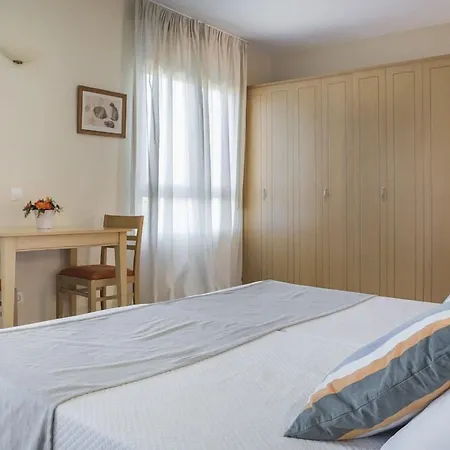 Astra Village And Aparthotel 4*