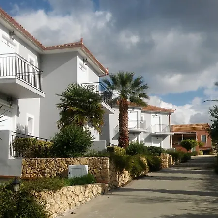 Апарт-отель Astra Village And