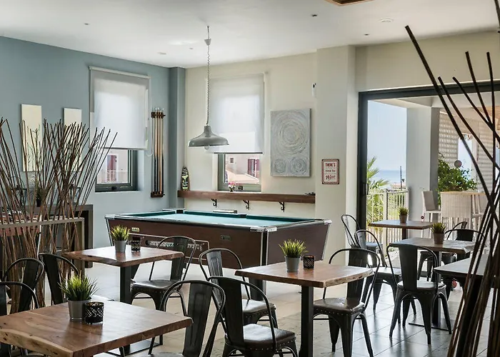 Astra Village And 公寓式酒店 4*