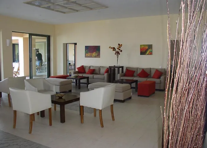 公寓式酒店 Astra Village And 4*